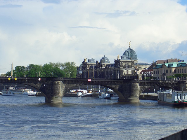 DRESDEN PEACE CULTURE